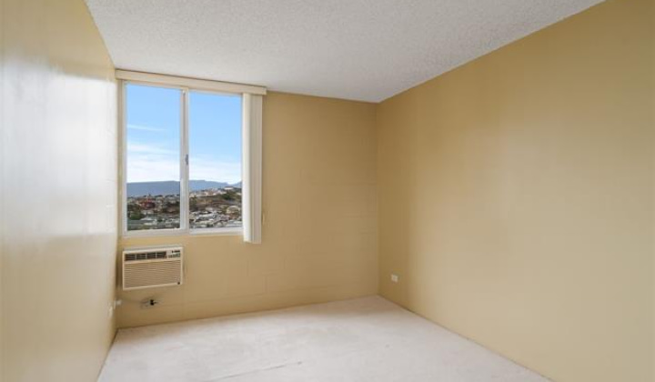 909 Ala Nanala Street,Honolulu,Hawaii,96818,1 Bedroom Bedrooms,1 BathroomBathrooms,Condo/Townhouse,Ala Nanala,18,18328344