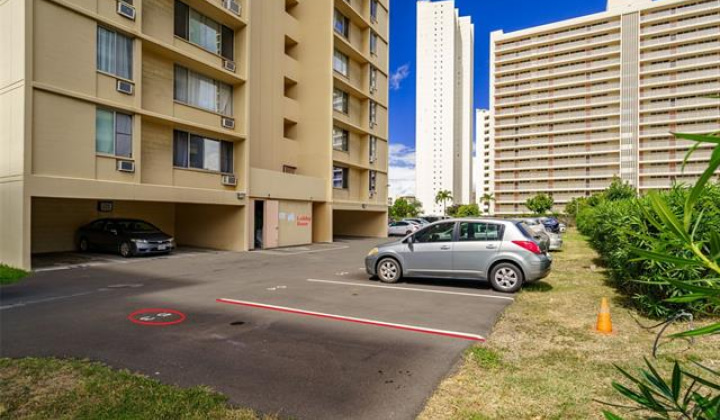 909 Ala Nanala Street,Honolulu,Hawaii,96818,1 Bedroom Bedrooms,1 BathroomBathrooms,Condo/Townhouse,Ala Nanala,18,18328344