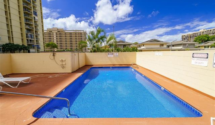 909 Ala Nanala Street,Honolulu,Hawaii,96818,1 Bedroom Bedrooms,1 BathroomBathrooms,Condo/Townhouse,Ala Nanala,18,18328344