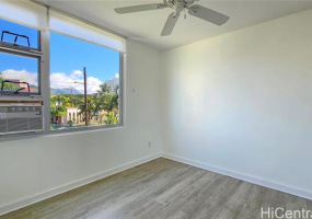 215 King Street,Honolulu,Hawaii,96817,2 ベッドルーム ベッドルーム,2 バスルームバスルーム,コンド / タウンハウス,King,2,18329007