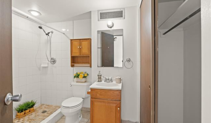 750 Amana Street,Honolulu,Hawaii,96814,1 BathroomBathrooms,Condo/Townhouse,Amana,8,18329267