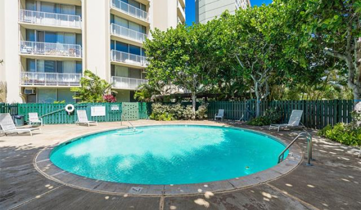 1 Keahole Place,Honolulu,Hawaii,96825,2 Bedrooms Bedrooms,2 BathroomsBathrooms,Condo/Townhouse,Keahole,5,17897587