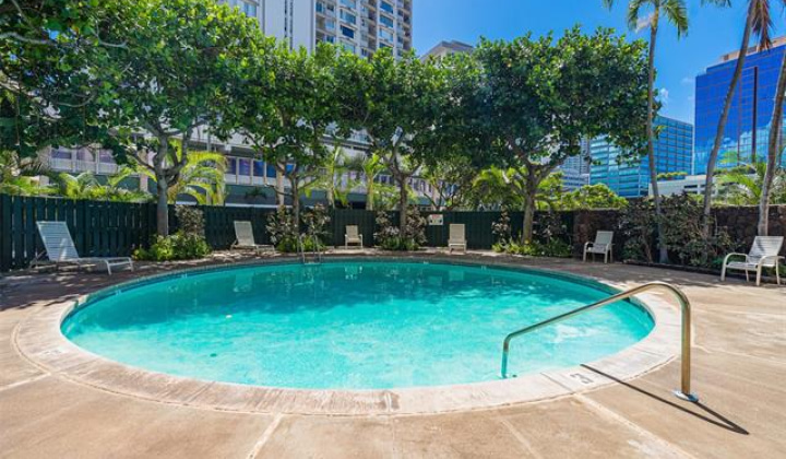 750 Amana Street,Honolulu,Hawaii,96814,1 BathroomBathrooms,Condo/Townhouse,Amana,8,18329267