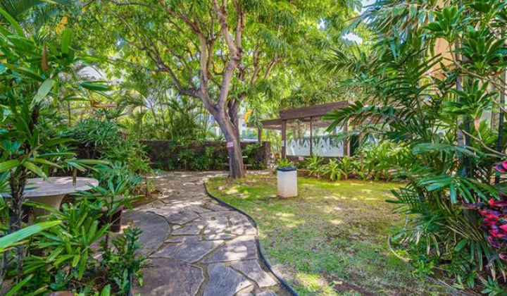 750 Amana Street,Honolulu,Hawaii,96814,1 BathroomBathrooms,Condo/Townhouse,Amana,8,18329267