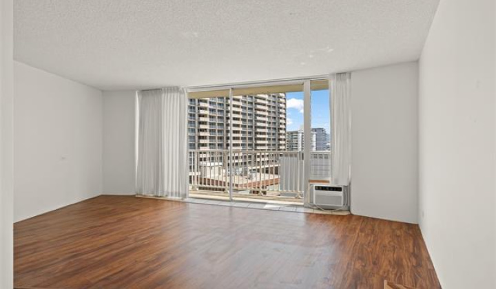 750 Amana Street,Honolulu,Hawaii,96814,1 BathroomBathrooms,Condo/Townhouse,Amana,8,18329267