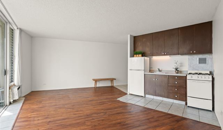 750 Amana Street,Honolulu,Hawaii,96814,1 BathroomBathrooms,Condo/Townhouse,Amana,8,18329267