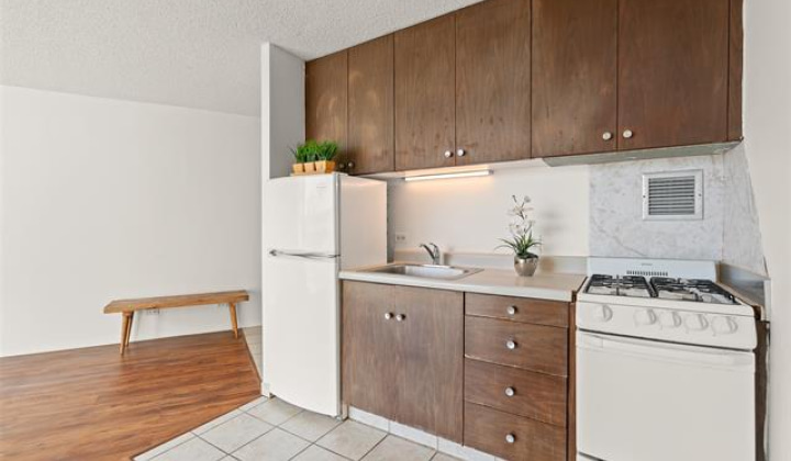 750 Amana Street,Honolulu,Hawaii,96814,1 BathroomBathrooms,Condo/Townhouse,Amana,8,18329267