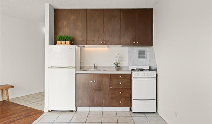 750 Amana Street,Honolulu,Hawaii,96814,1 BathroomBathrooms,Condo/Townhouse,Amana,8,18329267