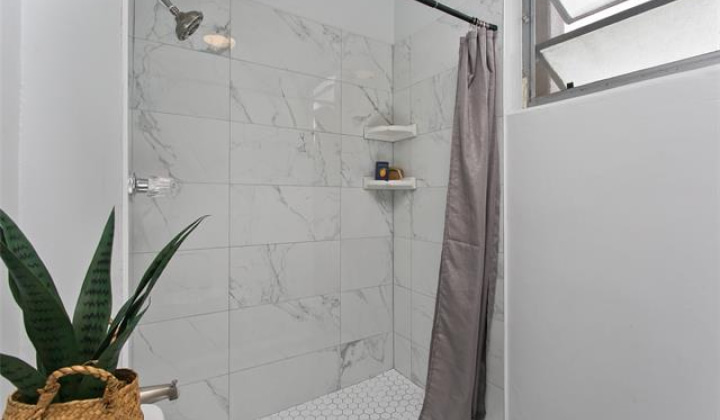 1543 Makiki Street,Honolulu,Hawaii,96822,2 Bedrooms Bedrooms,1 BathroomBathrooms,Condo/Townhouse,Makiki,5,18329316