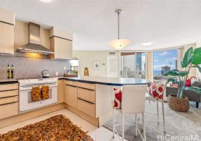 801 King Street,Honolulu,Hawaii,96813,2 ベッドルーム ベッドルーム,2 バスルームバスルーム,コンド / タウンハウス,King,27,18330231