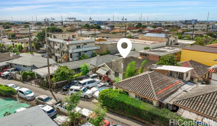 2005 Stanley Street,Honolulu,Hawaii,96819,8 Bedrooms Bedrooms,4 BathroomsBathrooms,Single family,Stanley,18330252