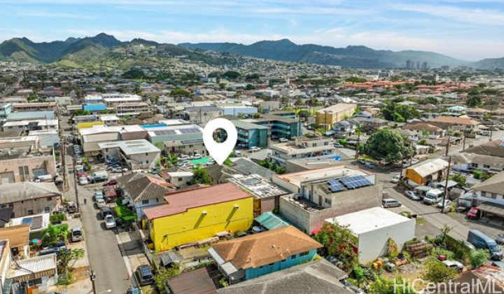 2005 Stanley Street,Honolulu,Hawaii,96819,8 Bedrooms Bedrooms,4 BathroomsBathrooms,Single family,Stanley,18330252