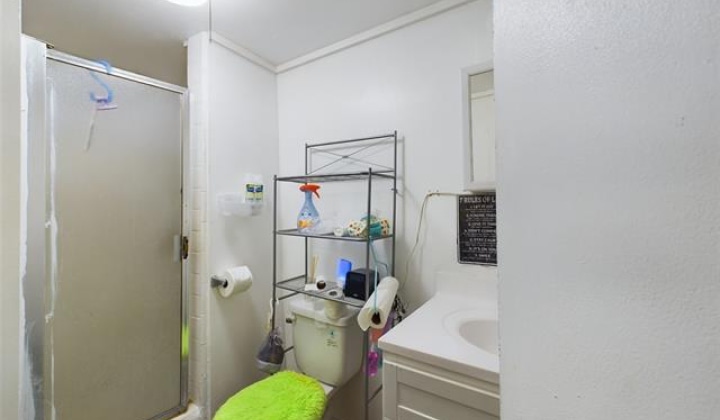 2005 Stanley Street,Honolulu,Hawaii,96819,8 Bedrooms Bedrooms,4 BathroomsBathrooms,Single family,Stanley,18330252