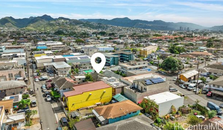 2005 Stanley Street,Honolulu,Hawaii,96819,8 Bedrooms Bedrooms,4 BathroomsBathrooms,Single family,Stanley,18330252