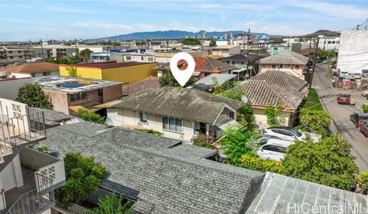 2005 Stanley Street,Honolulu,Hawaii,96819,8 Bedrooms Bedrooms,4 BathroomsBathrooms,Single family,Stanley,18330252