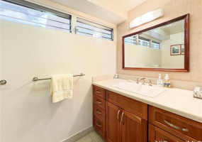 2161 Kalia Road,Honolulu,Hawaii,96815,1 Bedroom Bedrooms,1 BathroomBathrooms,Condo/Townhouse,Kalia,8,18331178