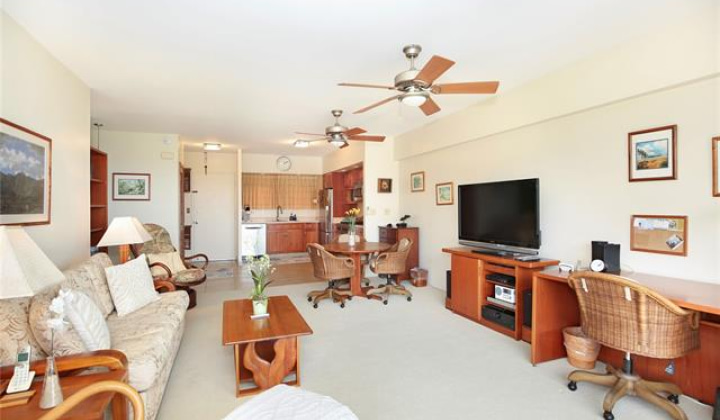 2161 Kalia Road,Honolulu,Hawaii,96815,1 Bedroom Bedrooms,1 BathroomBathrooms,Condo/Townhouse,Kalia,8,18331178