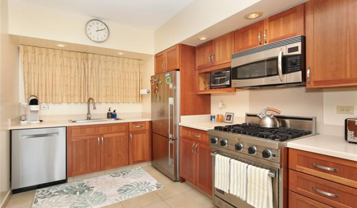 2161 Kalia Road,Honolulu,Hawaii,96815,1 Bedroom Bedrooms,1 BathroomBathrooms,Condo/Townhouse,Kalia,8,18331178