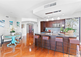 1837 Kalakaua Avenue,Honolulu,Hawaii,96815,2 ベッドルーム ベッドルーム,2 バスルームバスルーム,コンド / タウンハウス,Kalakaua,17,18331336