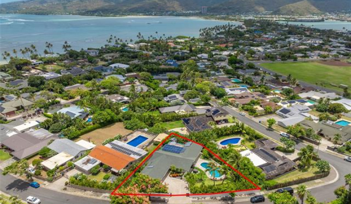 84 Lawai Street,Honolulu,Hawaii,96825,4 ベッドルーム ベッドルーム,2 バスルームバスルーム,一戸建て,Lawai,19494048