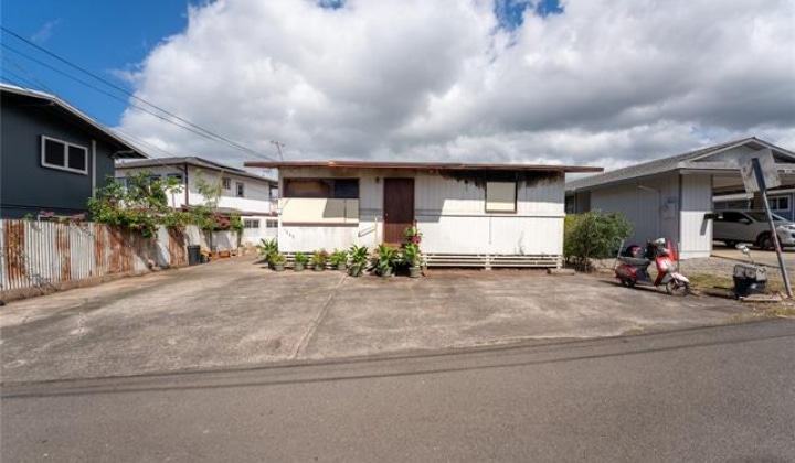 1662 Olona Lane,Honolulu,Hawaii,96817,2 Bedrooms Bedrooms,1 BathroomBathrooms,Single family,Olona,17901100