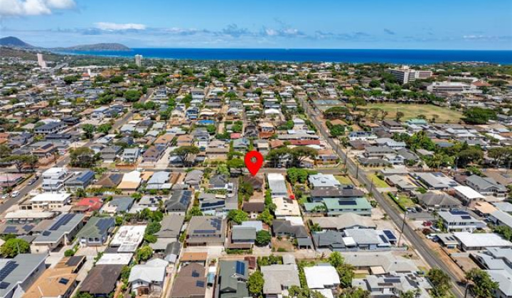 820 10th Avenue,Honolulu,Hawaii,96816,5 ベッドルーム ベッドルーム,2 バスルームバスルーム,一戸建て,10th,19495282