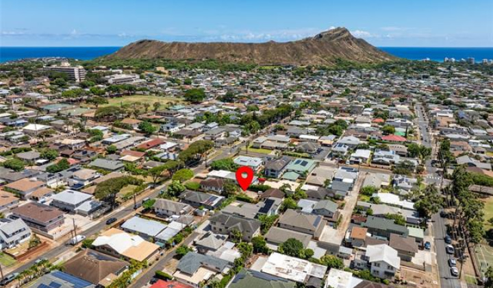 820 10th Avenue,Honolulu,Hawaii,96816,5 ベッドルーム ベッドルーム,2 バスルームバスルーム,一戸建て,10th,19495282