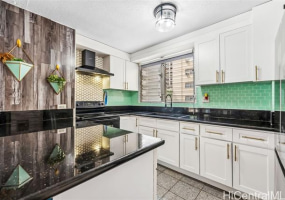 2355 Ala Wai Boulevard,Honolulu,Hawaii,96815,2 ベッドルーム ベッドルーム,2 バスルームバスルーム,コンド / タウンハウス,Ala Wai,2,18332812
