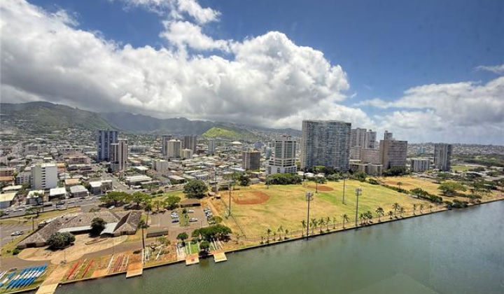 444 NIU Street,Honolulu,Hawaii,96815,1 ベッドルーム ベッドルーム,2 バスルームバスルーム,コンド / タウンハウス,NIU,26,19496088