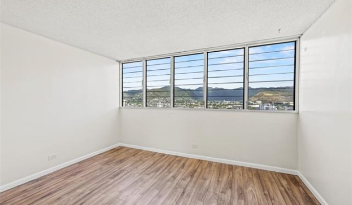 500 大学 Avenue,Honolulu,Hawaii,96826,3 ベッドルーム ベッドルーム,2 バスルームバスルーム,コンド / タウンハウス,University,24,18333583