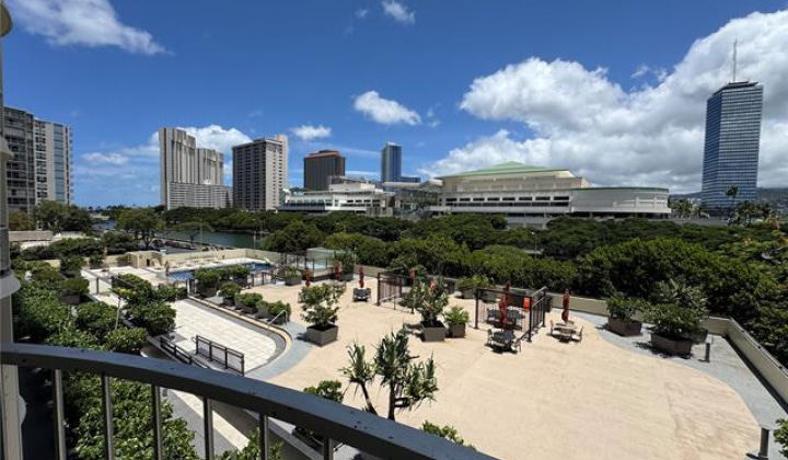 1717 Ala Wai Boulevard,Honolulu,Hawaii,96815,3 ベッドルーム ベッドルーム,2 バスルームバスルーム,コンド / タウンハウス,Ala Wai,5,18785960