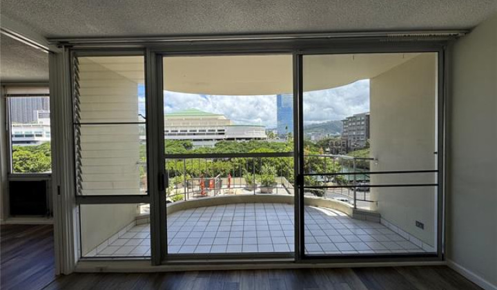 1717 Ala Wai Boulevard,Honolulu,Hawaii,96815,3 ベッドルーム ベッドルーム,2 バスルームバスルーム,コンド / タウンハウス,Ala Wai,5,18785960