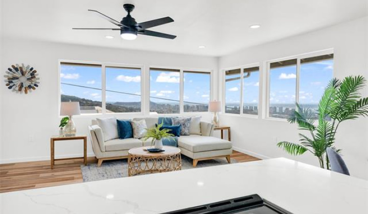 1861 Kualono Street,Honolulu,Hawaii,96817,5 Bedrooms Bedrooms,2 BathroomsBathrooms,Single family,Kualono,18334026