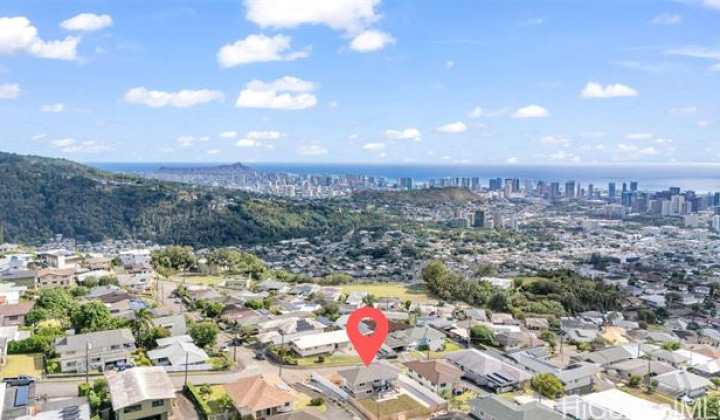 1861 Kualono Street,Honolulu,Hawaii,96817,5 Bedrooms Bedrooms,2 BathroomsBathrooms,Single family,Kualono,18334026