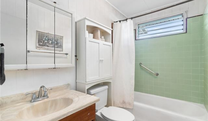 1653 Gulick Avenue,Honolulu,Hawaii,96819,10 Bedrooms Bedrooms,4 BathroomsBathrooms,Single family,Gulick,19497706
