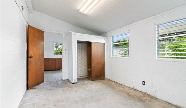 1653 Gulick Avenue,Honolulu,Hawaii,96819,10 Bedrooms Bedrooms,4 BathroomsBathrooms,Single family,Gulick,19497706