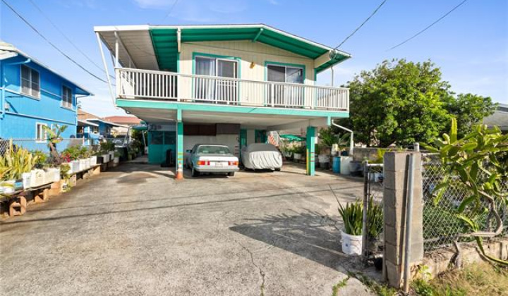 1653 Gulick Avenue,Honolulu,Hawaii,96819,10 Bedrooms Bedrooms,4 BathroomsBathrooms,Single family,Gulick,19497706