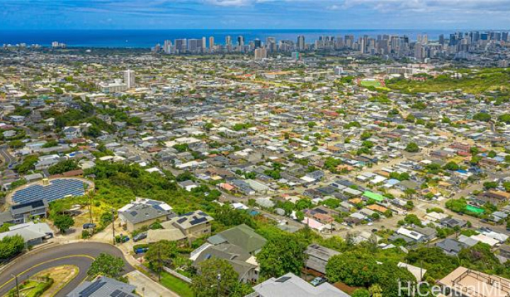 1602 Mikahala Way,Honolulu,Hawaii,96816,6 Bedrooms Bedrooms,6 BathroomsBathrooms,Single family,Mikahala,19497821