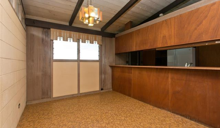 5233 Kilauea Avenue,Honolulu,Hawaii,96816,4 Bedrooms Bedrooms,2 BathroomsBathrooms,Single family,Kilauea,18334715