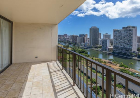 2444 Hihiwai Street,Honolulu,Hawaii,96826,1 ベッドルーム ベッドルーム,1 バスルームバスルーム,コンド / タウンハウス,Hihiwai,21,18335569