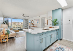 1450 Young Street,Honolulu,Hawaii,96814,2 ベッドルーム ベッドルーム,2 バスルームバスルーム,コンド / タウンハウス,Young,8,18335872