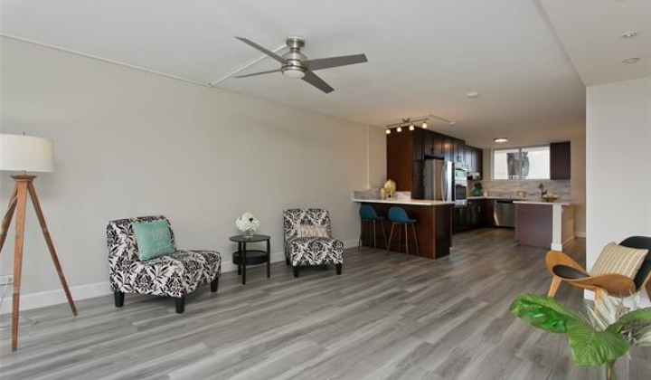 1717 Ala Wai Boulevard,Honolulu,Hawaii,96815,2 Bedrooms Bedrooms,2 BathroomsBathrooms,Condo/Townhouse,Ala Wai,22,19499032