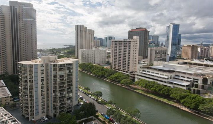 1717 Ala Wai Boulevard,Honolulu,Hawaii,96815,2 Bedrooms Bedrooms,2 BathroomsBathrooms,Condo/Townhouse,Ala Wai,22,19499032