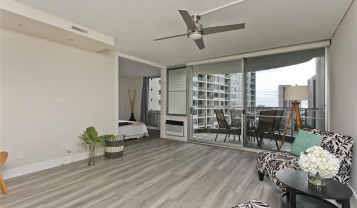 1717 Ala Wai Boulevard,Honolulu,Hawaii,96815,2 Bedrooms Bedrooms,2 BathroomsBathrooms,Condo/Townhouse,Ala Wai,22,19499032