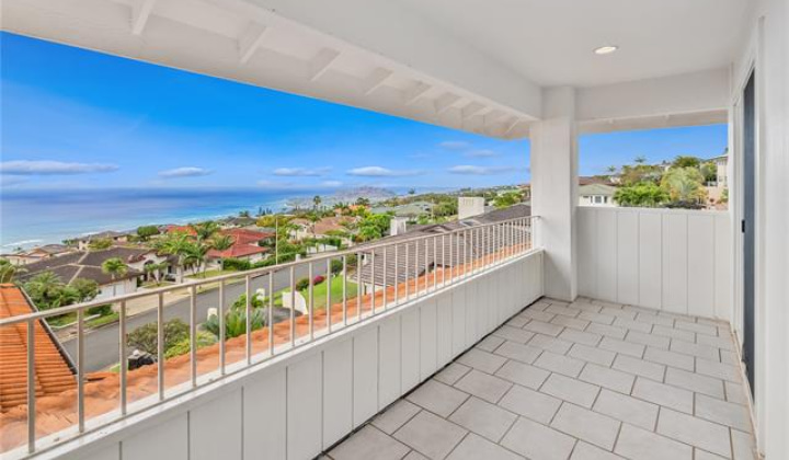 844 Ikena Circle,Honolulu,Hawaii,96821,4 ベッドルーム ベッドルーム,3 バスルームバスルーム,一戸建て,Ikena,18336059