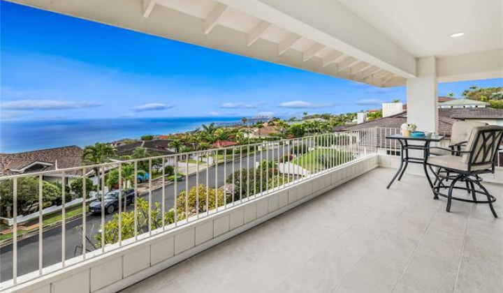 844 Ikena Circle,Honolulu,Hawaii,96821,4 ベッドルーム ベッドルーム,3 バスルームバスルーム,一戸建て,Ikena,18336059