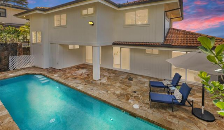 844 Ikena Circle,Honolulu,Hawaii,96821,4 ベッドルーム ベッドルーム,3 バスルームバスルーム,一戸建て,Ikena,18336059