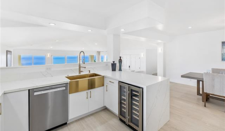 844 Ikena Circle,Honolulu,Hawaii,96821,4 ベッドルーム ベッドルーム,3 バスルームバスルーム,一戸建て,Ikena,18336059
