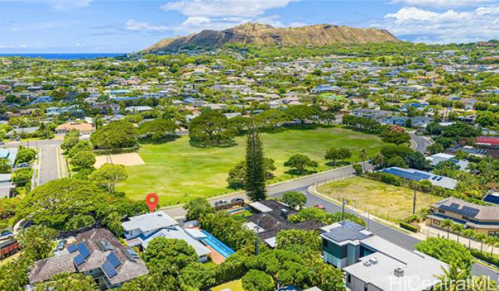 653 Ulumaika Street,Honolulu,Hawaii,96816,5 ベッドルーム ベッドルーム,4 バスルームバスルーム,一戸建て,Ulumaika,19499177