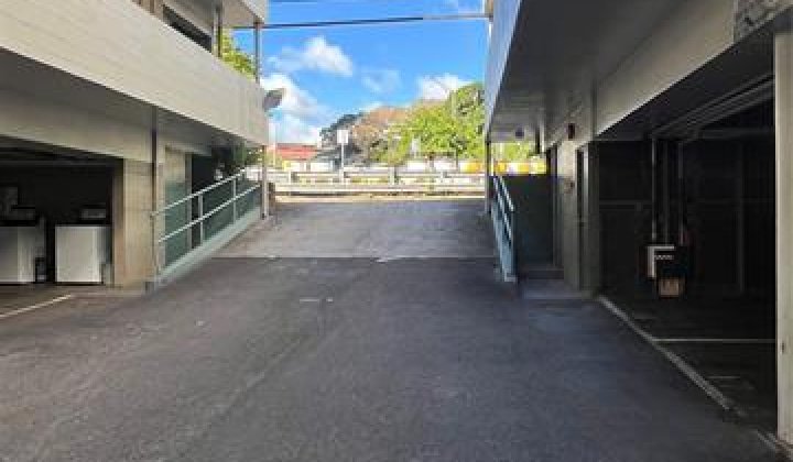 747 Kinau Street,Honolulu,Hawaii,96813,2 Bedrooms Bedrooms,1 BathroomBathrooms,Condo/Townhouse,Kinau,2,18336649